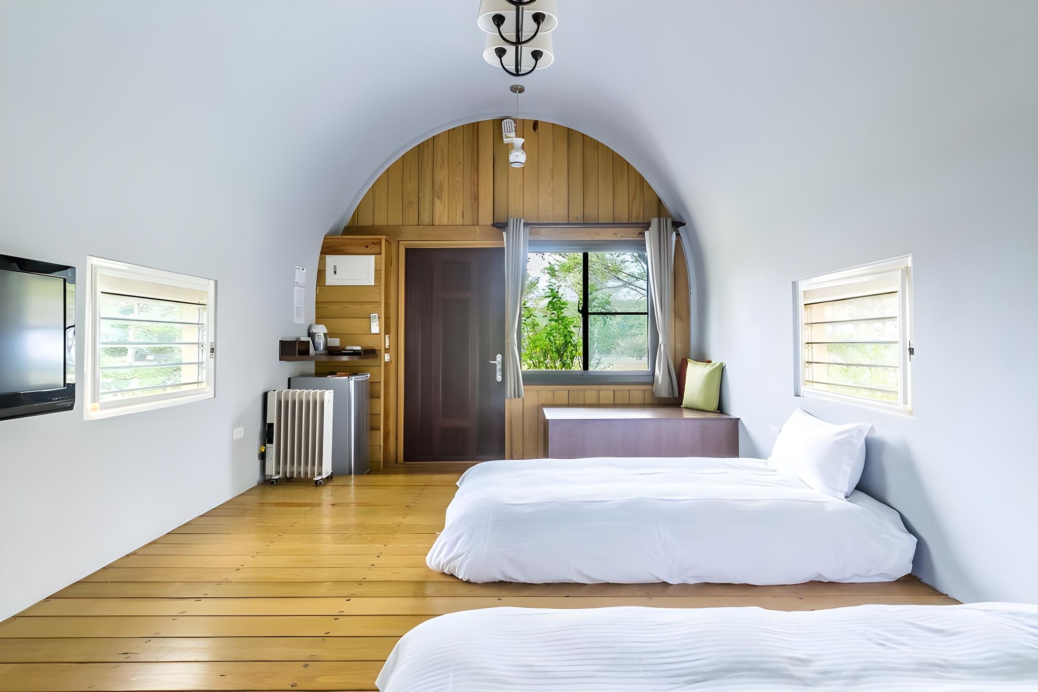 1 Bedroom, Deluxe, Cabin, 2 Double Beds, Courtyard Area