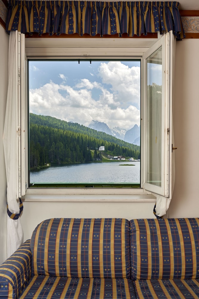 GRAND HOTEL MISURINA 47/87
