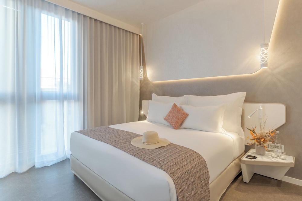 CR7 JUNIOR SUITE Triple