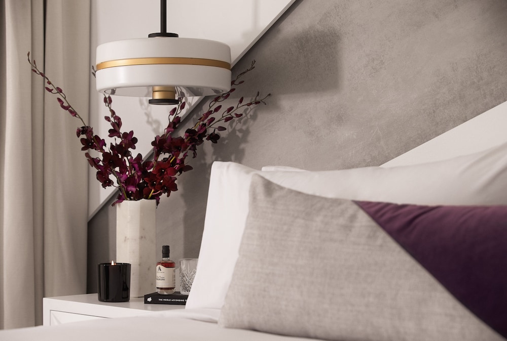 Hotel X Brisbane Fortitude Vly Vignette Colllection 31/82