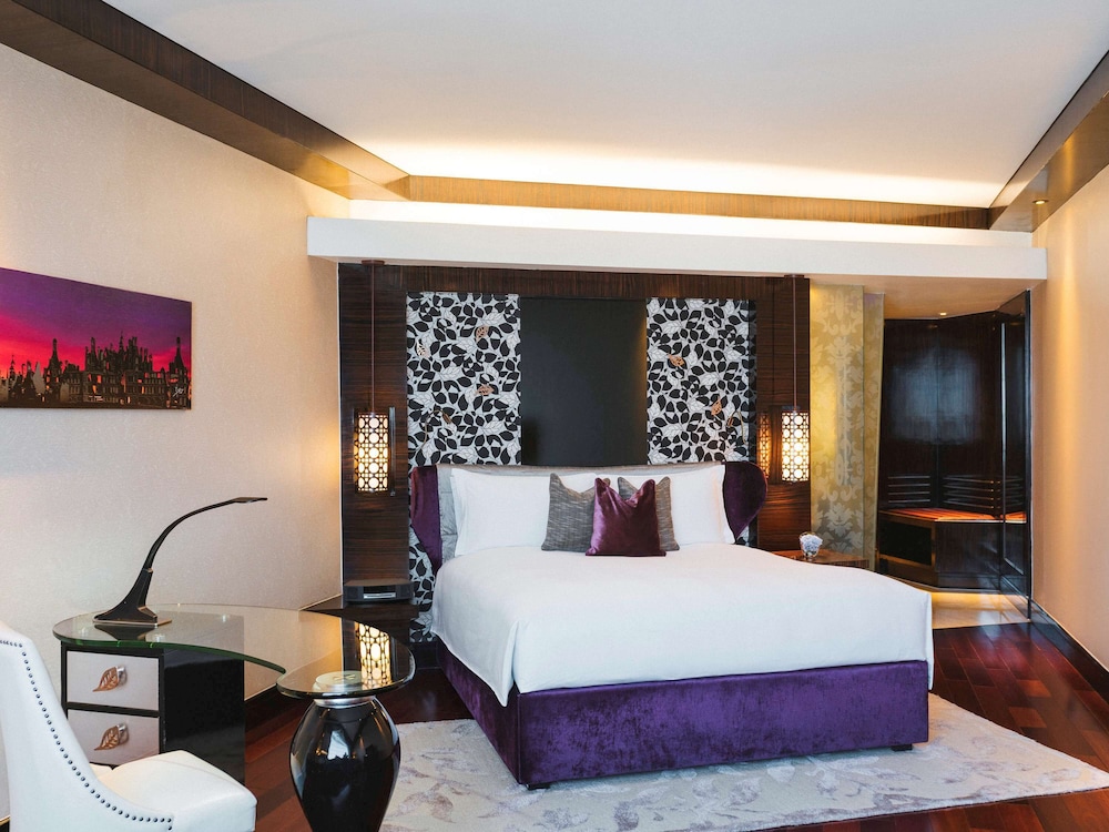 Sofitel Mumbai BKC 12/77