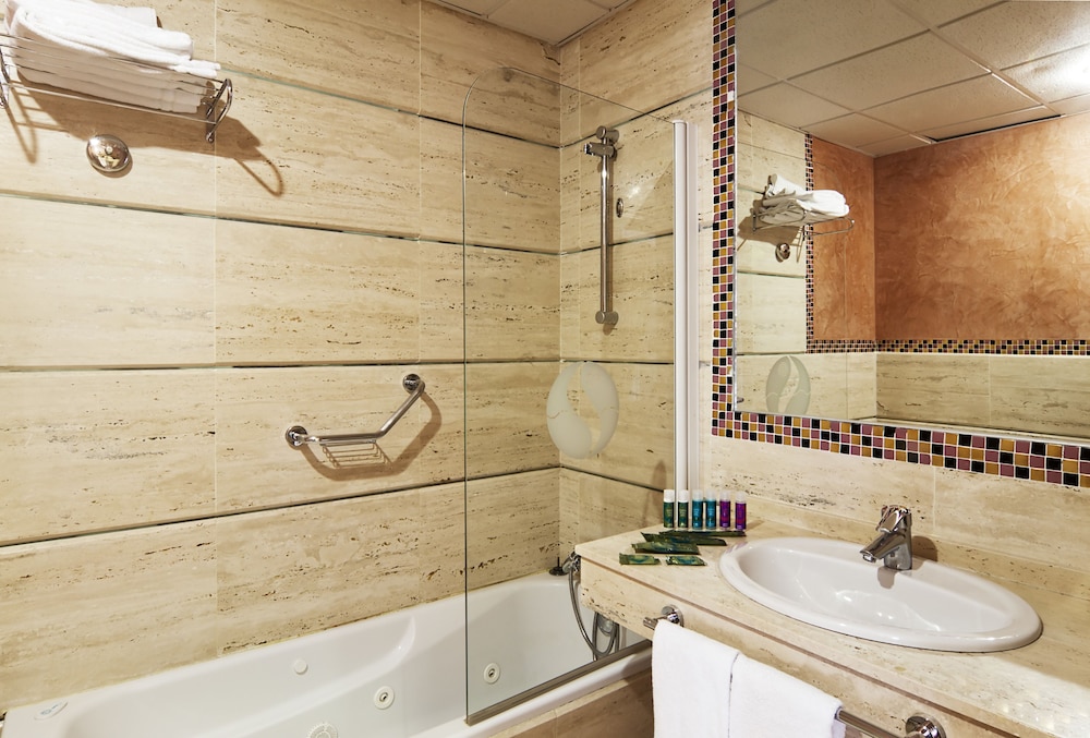 Fenix Torremolinos Hotel – Adults Only 71/72