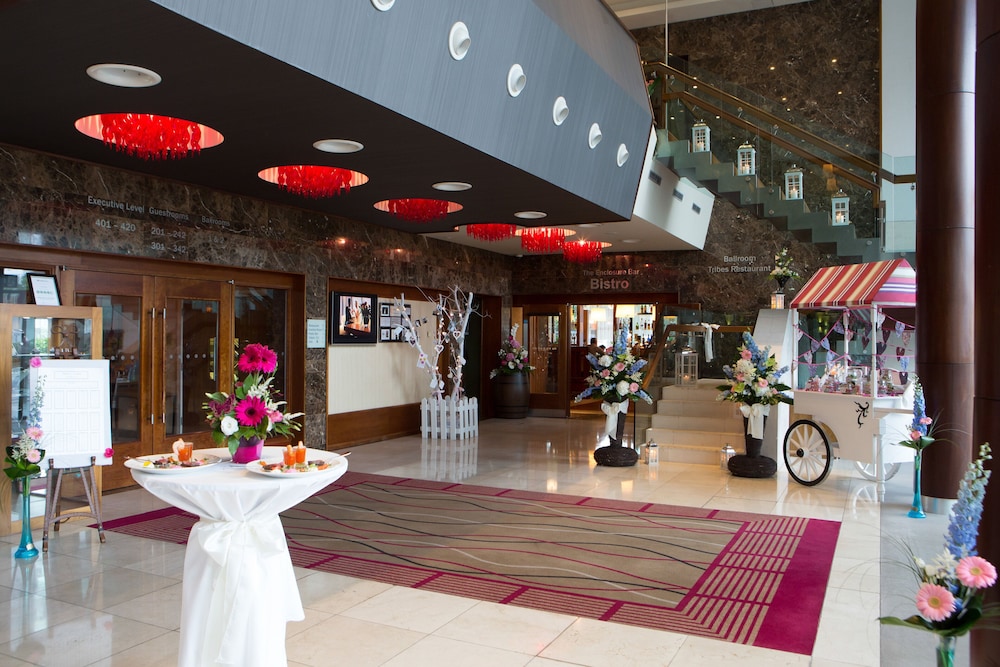 Clayton Hotel 4/64