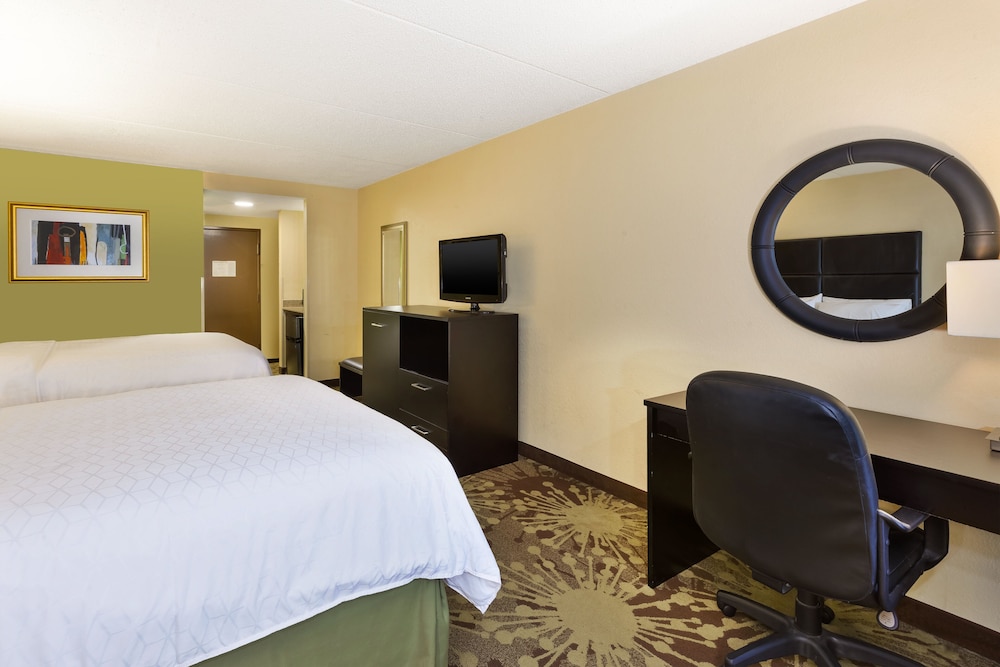 Holiday Inn Morgantown Reading Area 16/68