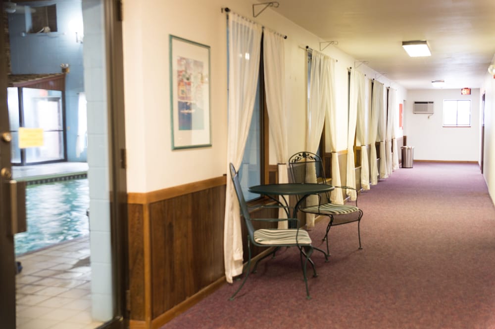 The Ridge Hotel Portage 26/43