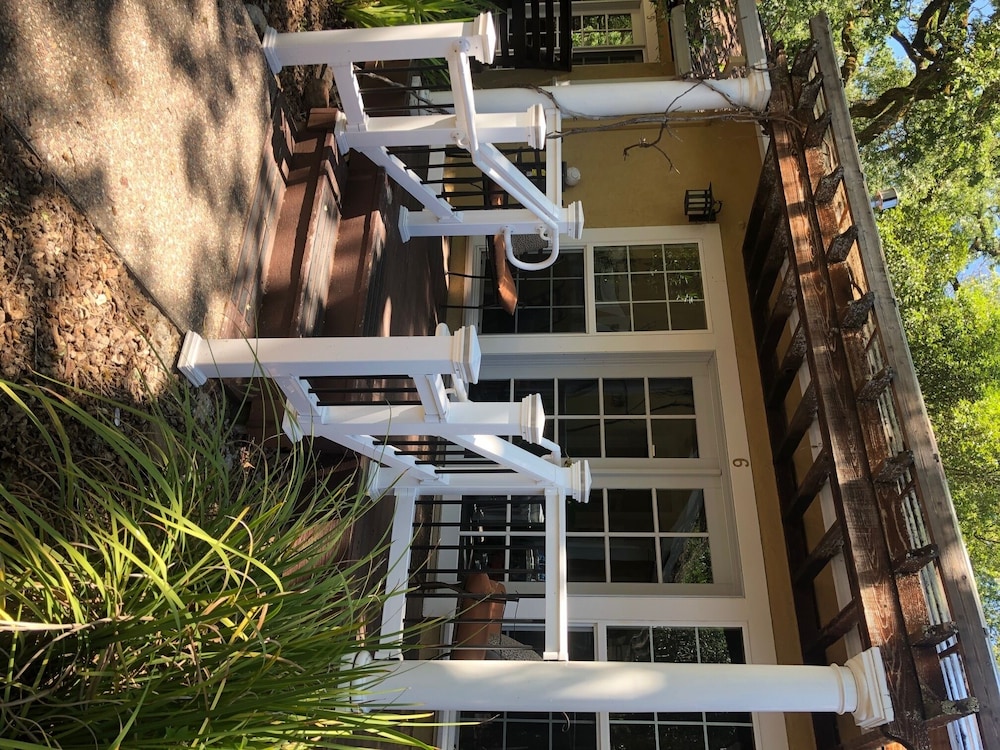Glen Ellen Inn 1/62