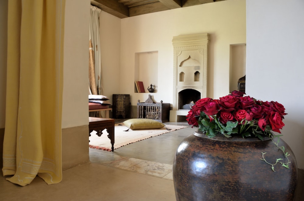 Ksar Char Bagh 54/85