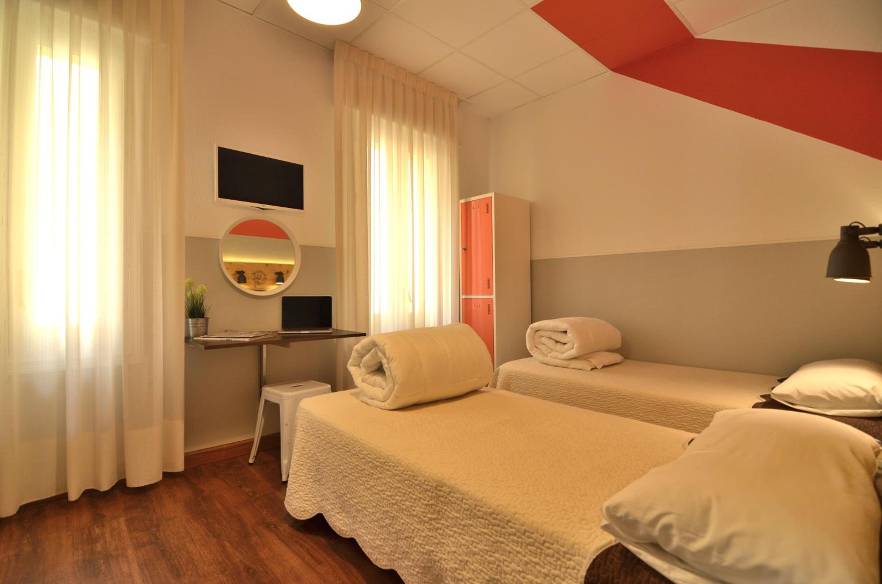 Room, Triple, 3 Beds, Shared Bathroom