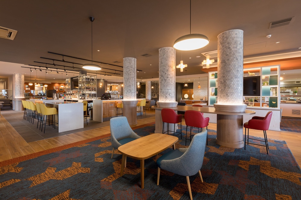 HOLIDAY INN EDINBURGH 66/80