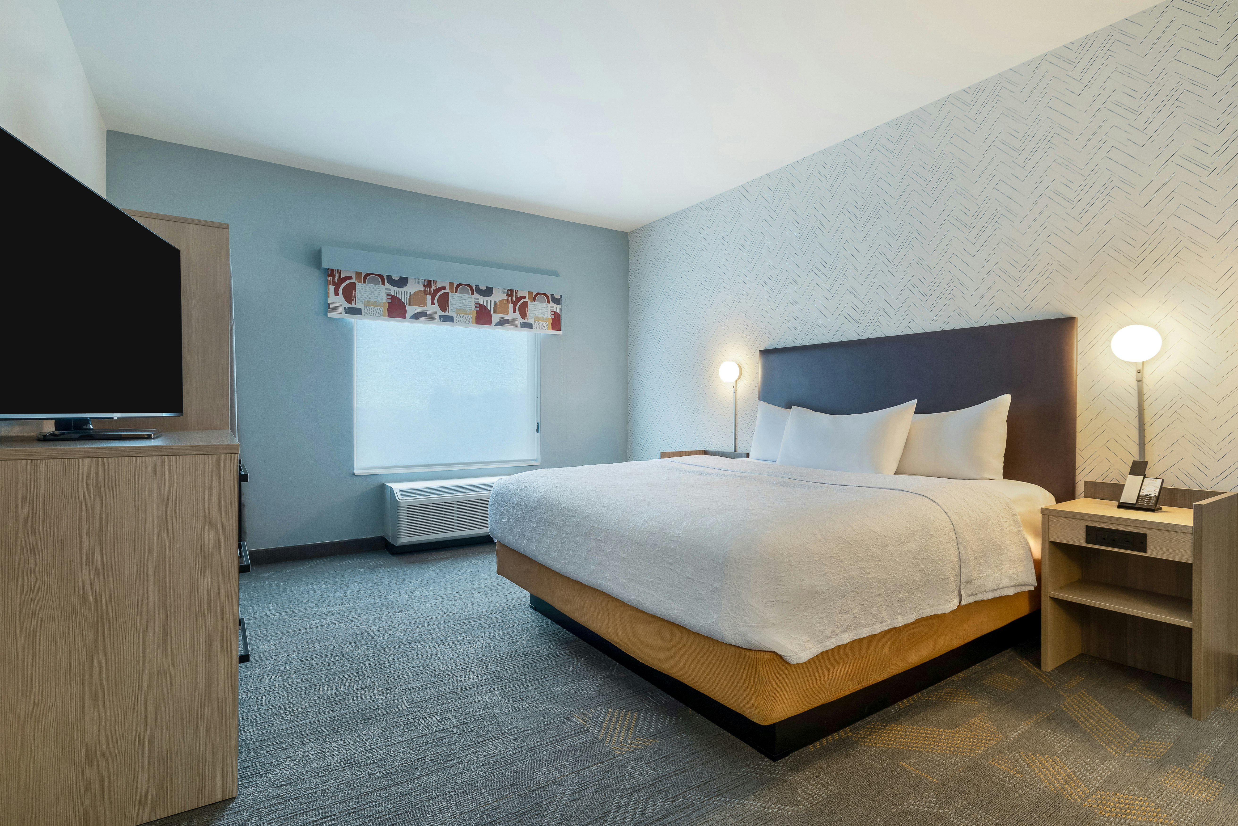 1 BEDROOM, SUITE, KING BED