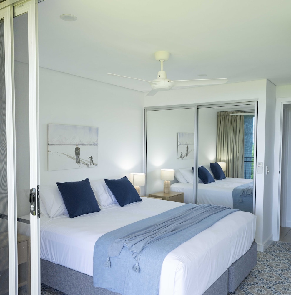 Azure Sea Whitsundays 14/51