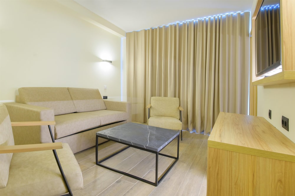 Oasis Tropical Mojacar 51/72