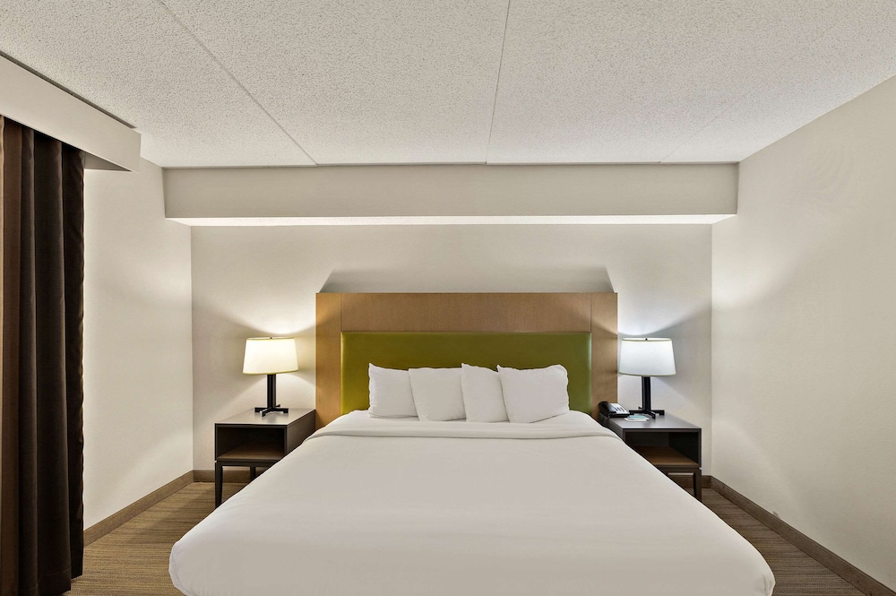 غرفة بسرير كينج لذوي الإعاقة