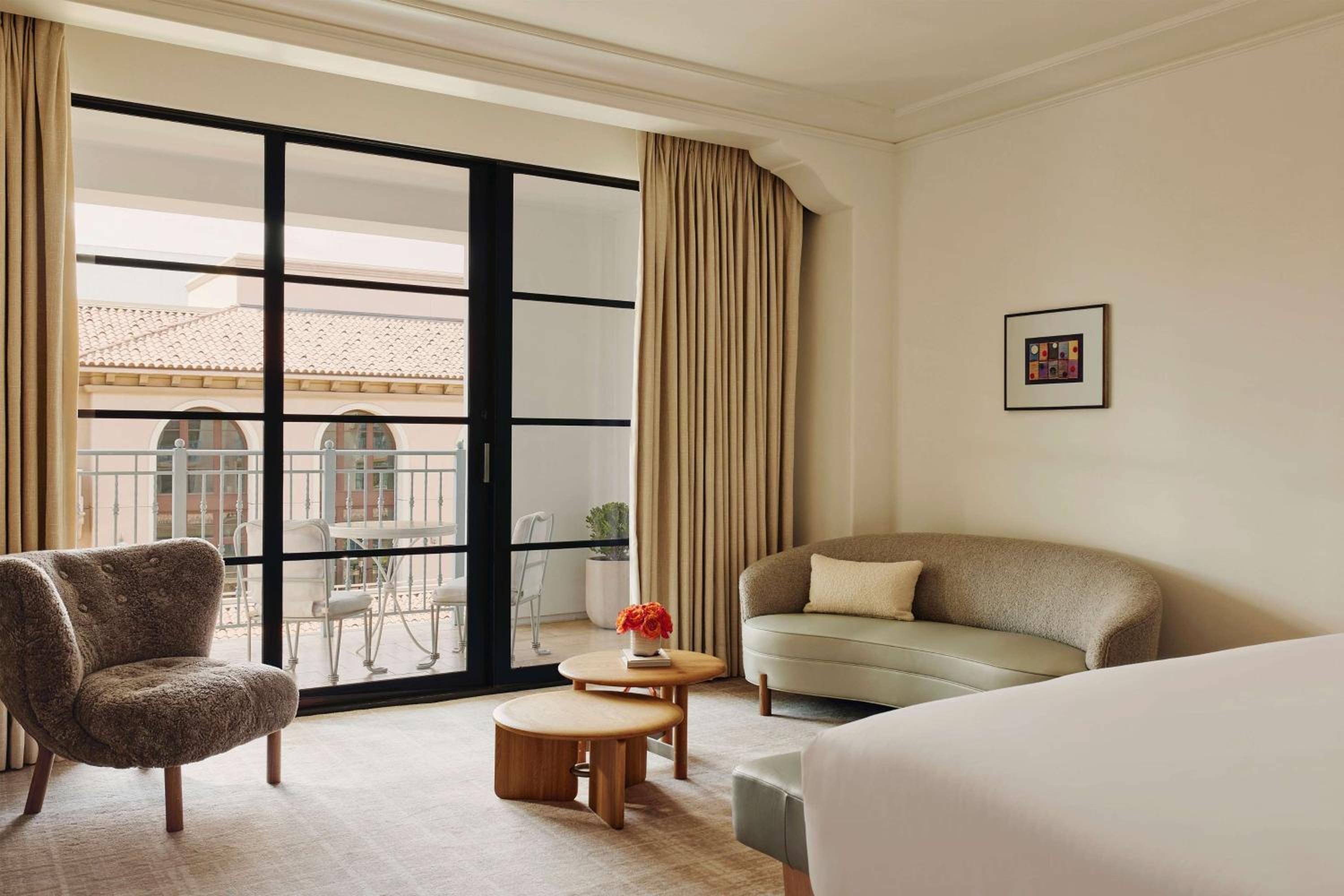 غرفة بشرفة، The Maybourne Beverly Hills 2/4