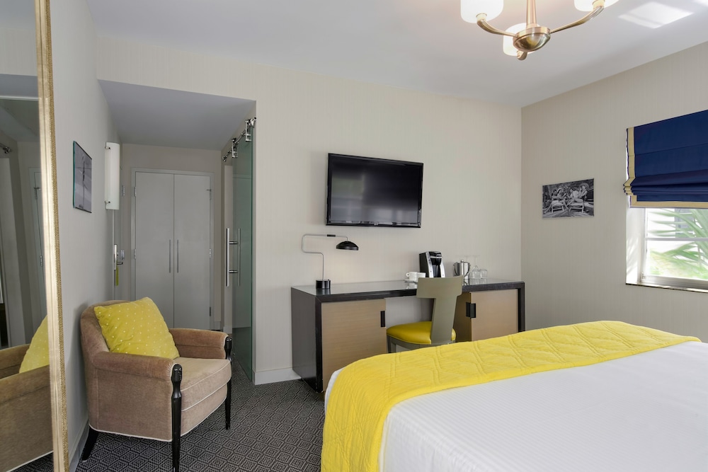 Hotel Breakwater South Beach 10/50