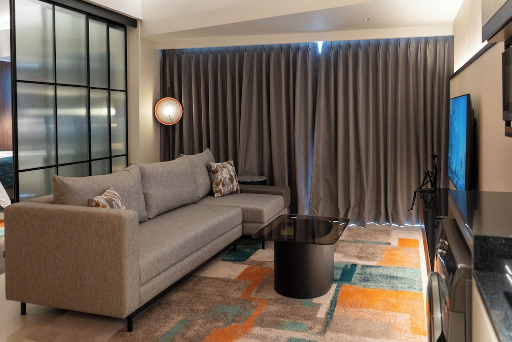 Herloom Hotel and Residence BSD Tangerang 30/50