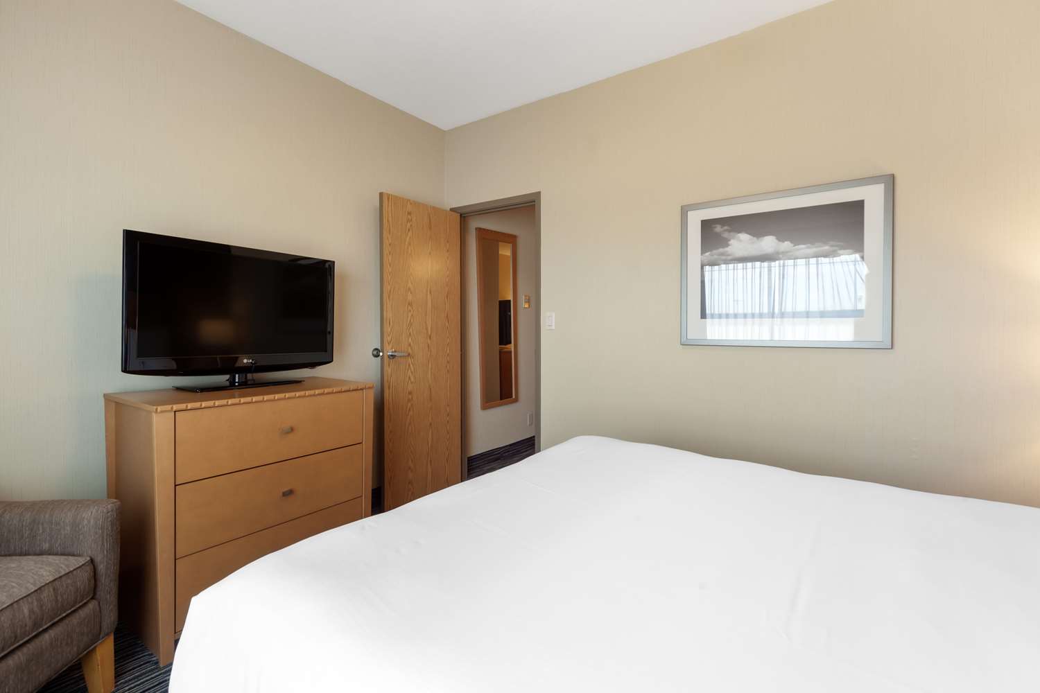 Best Western Grande Prairie Hotel and Suites 6/25