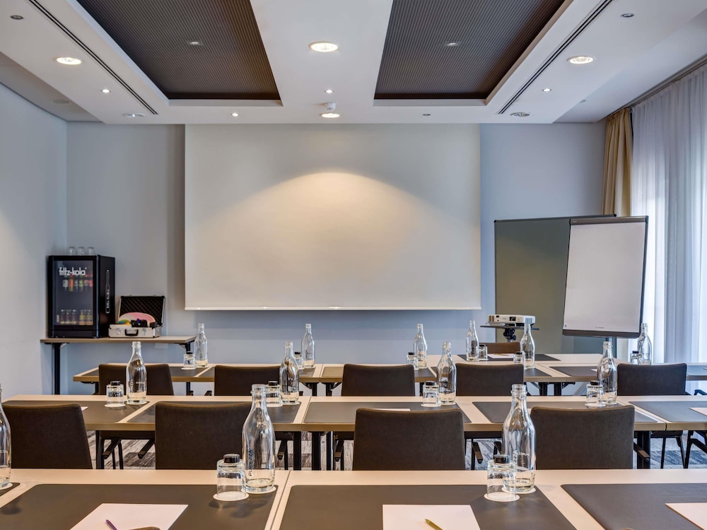 Mercure Hamburg Mitte 64/76