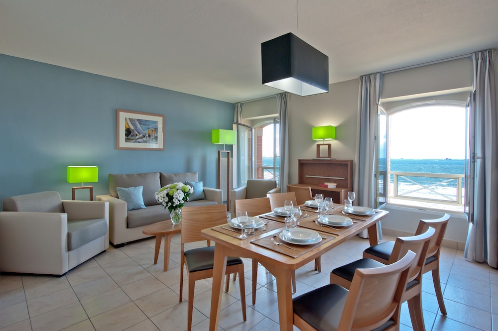 RESIDENCE REINE MARINE 62/71