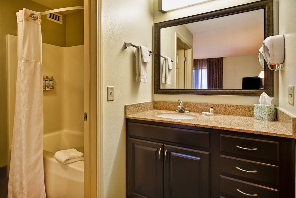 Staybridge Suites Middleton/Madison-West 22/49