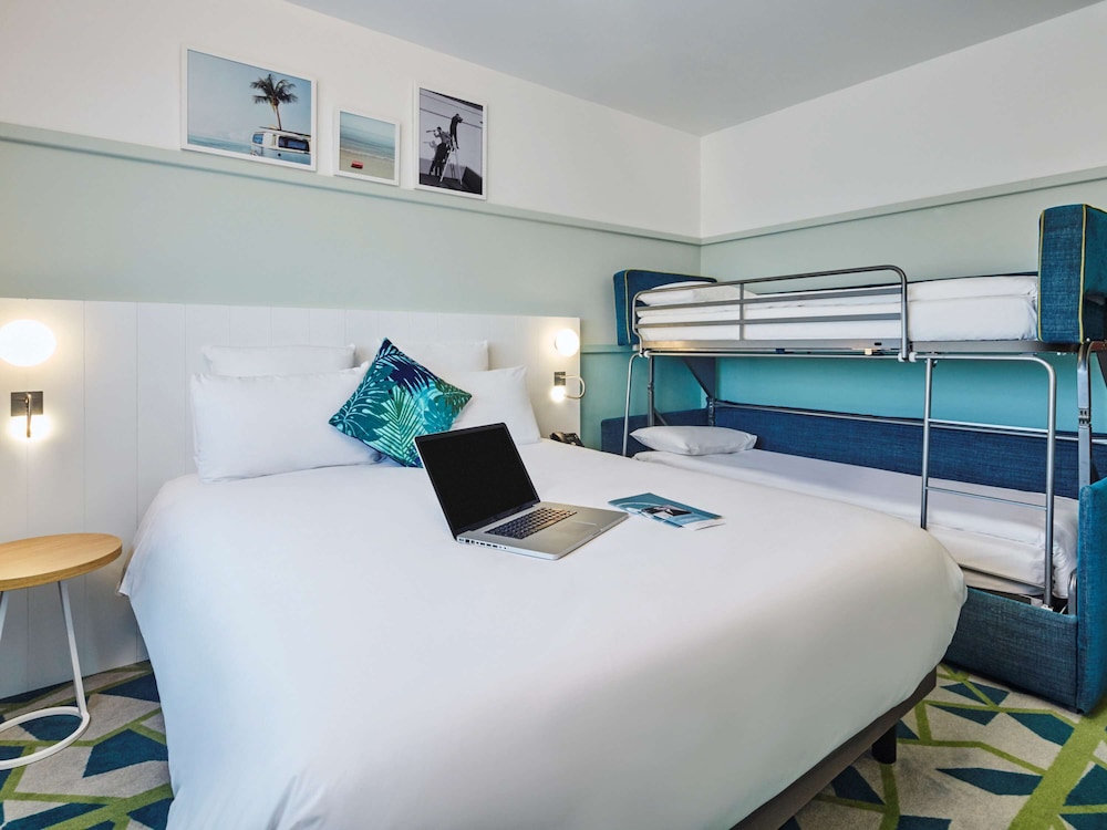 Mercure Paris Orly Tech Airport 25/78