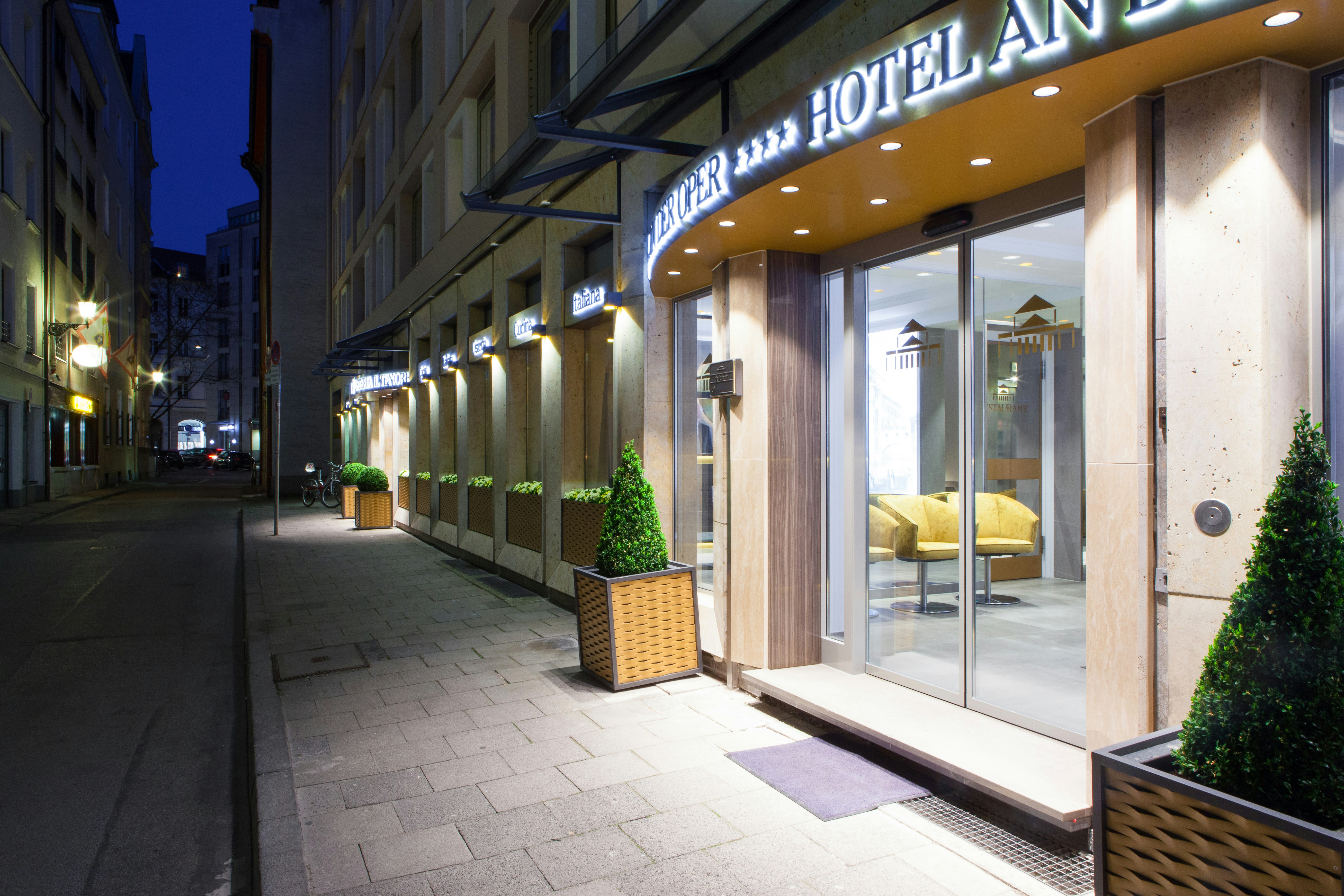 Hotel an der Oper 5/27