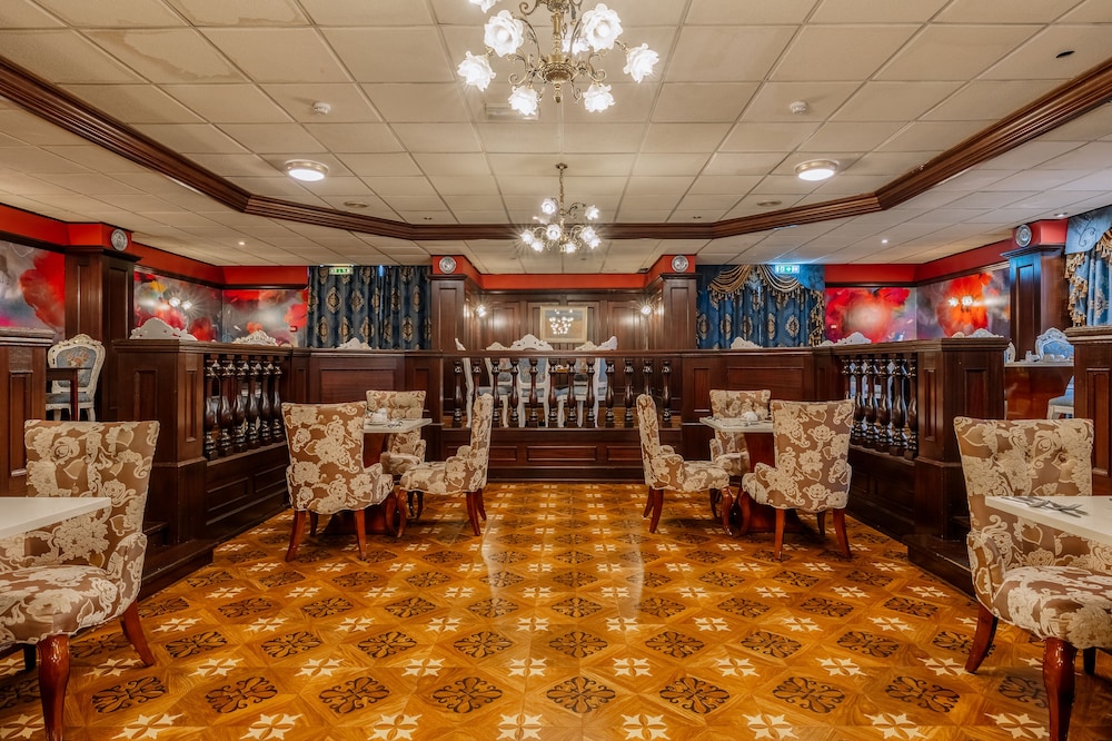 Muthu Fort William Hotel 59/64