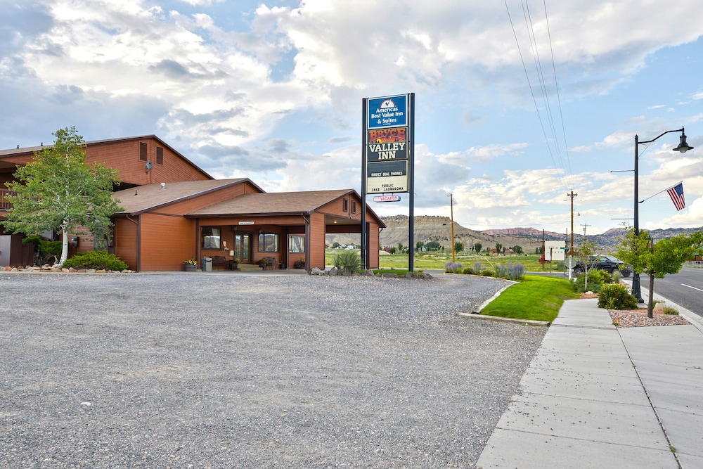 Red Ledges Inn 45/50