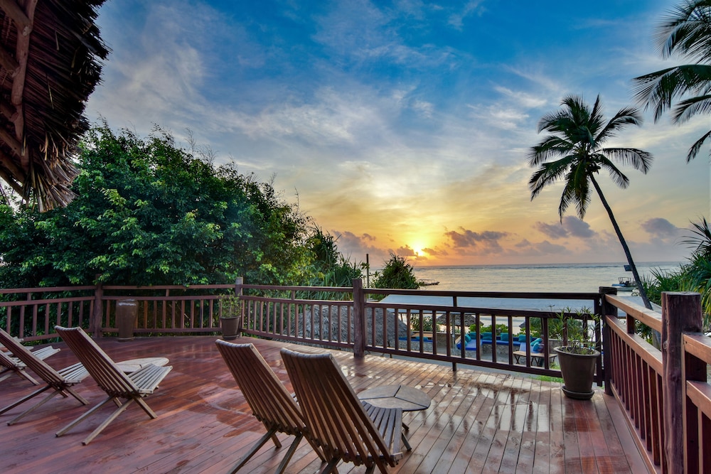 Kena Beach Hotel 61/64