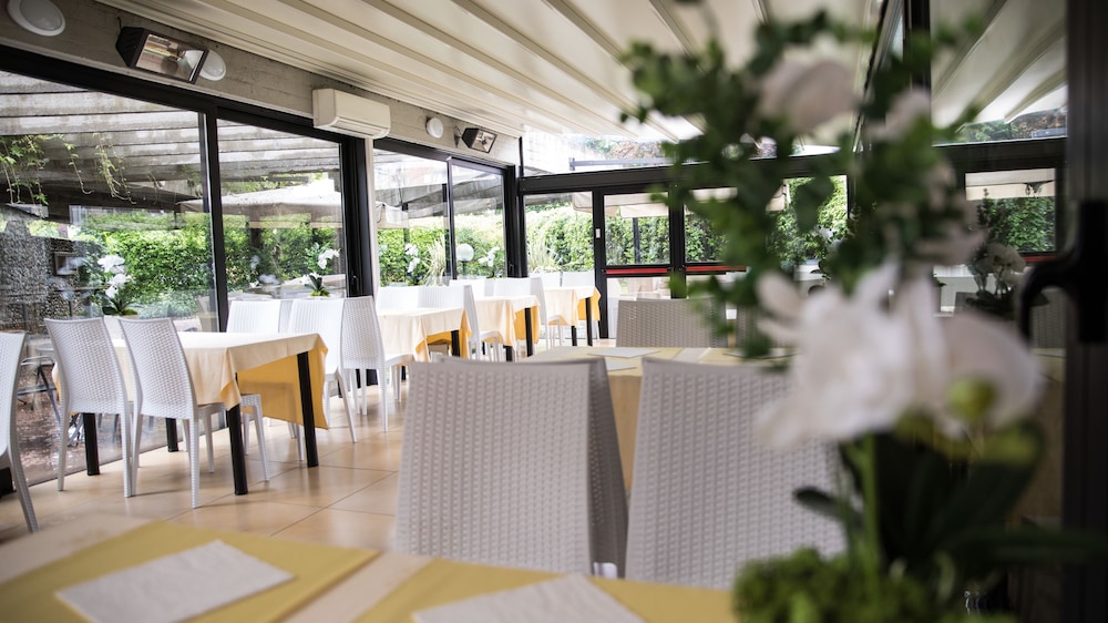 iH Hotels Milano Eur - Trezzano sul Naviglio 32/44