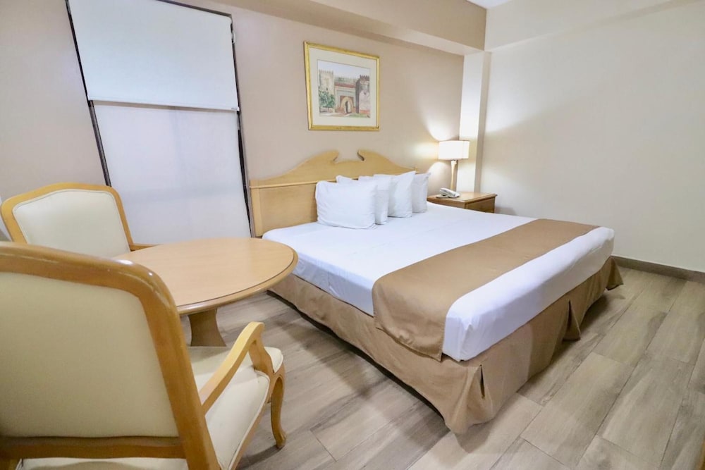 Hotel Madero Express 10/32