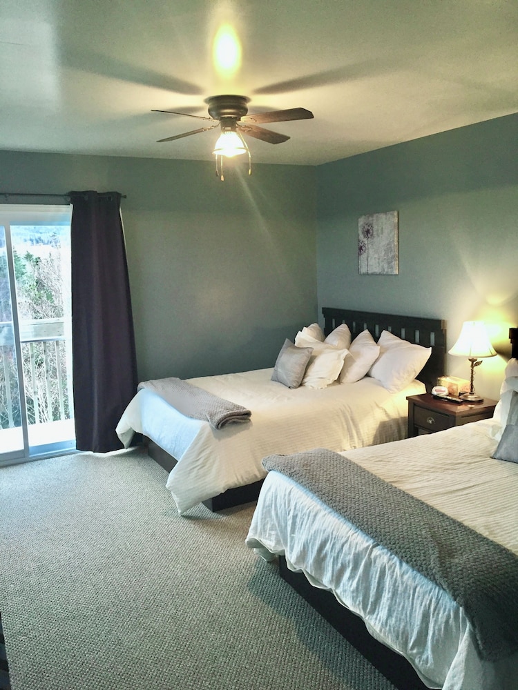 Stay in Gros Morne 15/50