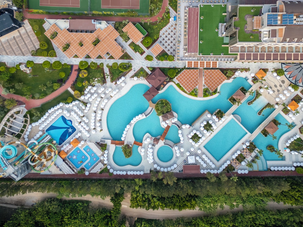 Fame Residence Lara & Spa in ANTALYA