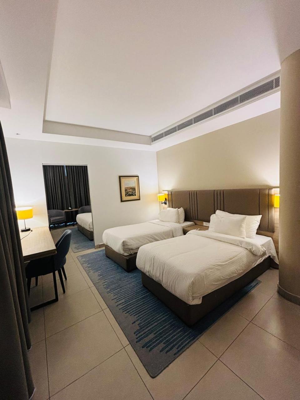 Golden Tulip Amman 36/83