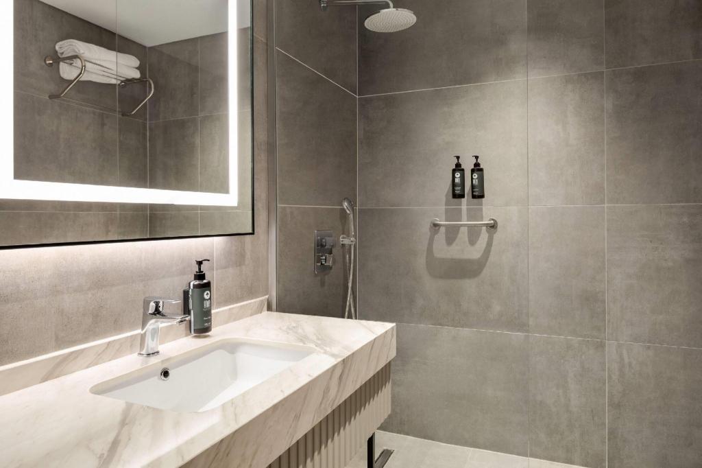 Inner, Garden, Standard, King Bed, Ramada Encore by Wyndham Konya Karatay 9/10