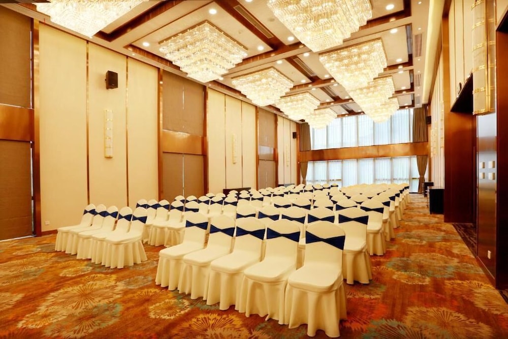 UrCove by HYATT Shanghai Jinqiao Center 20/40