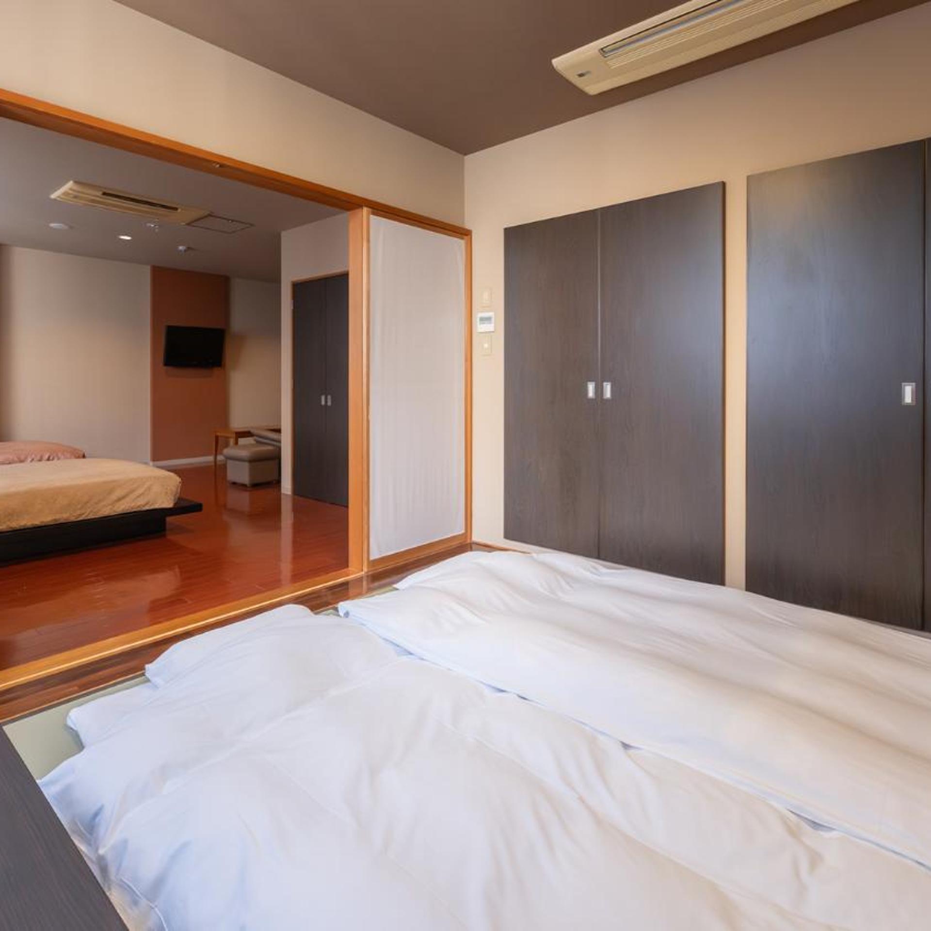 Quintessa Hotel Fukuoka Watanabedori Comic&Books 19/50