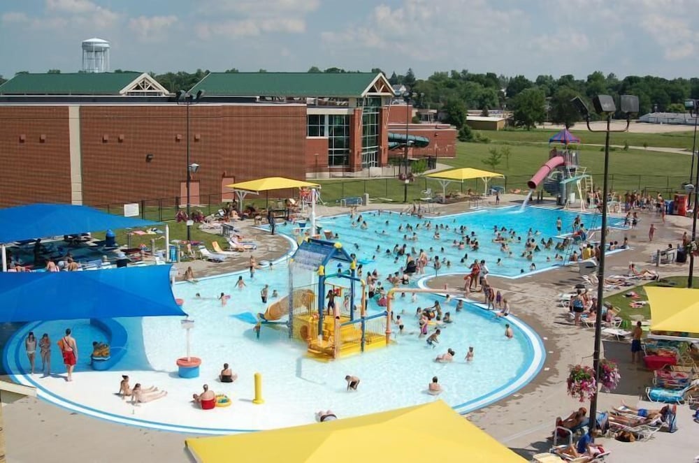 Rock Island Inn & Suites Marshalltown 45/55