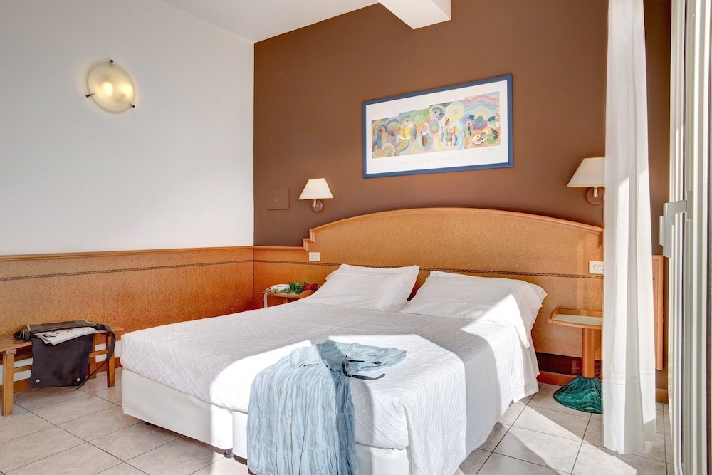Hotel Majestic 13/66