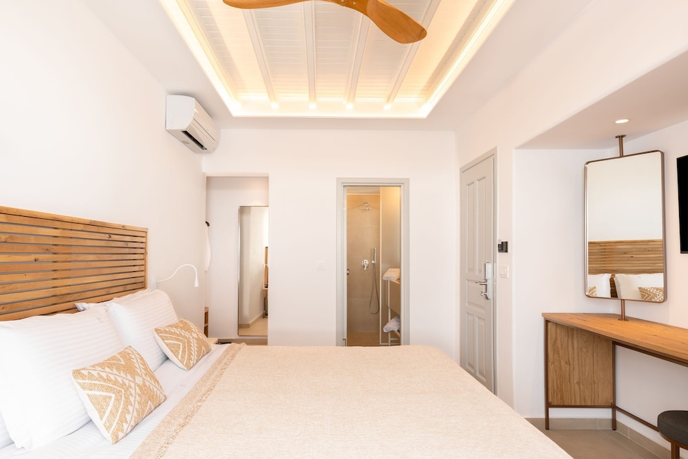 Elena Hotel 18/65