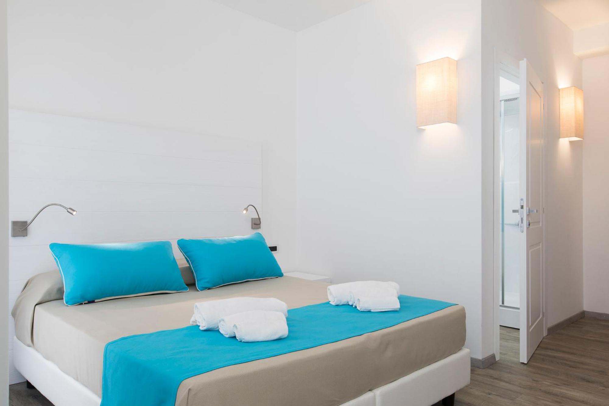 Comfort, Double or Twin Bed