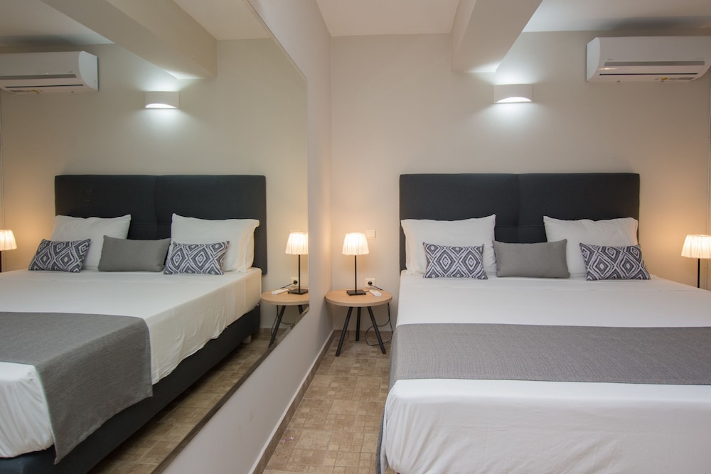 Golden Coast Resort 9/46