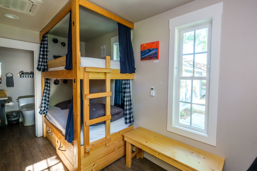 Eastside Guesthouse 33/57