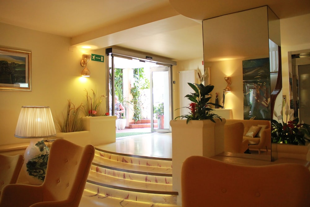 Derby Hotel 27/50