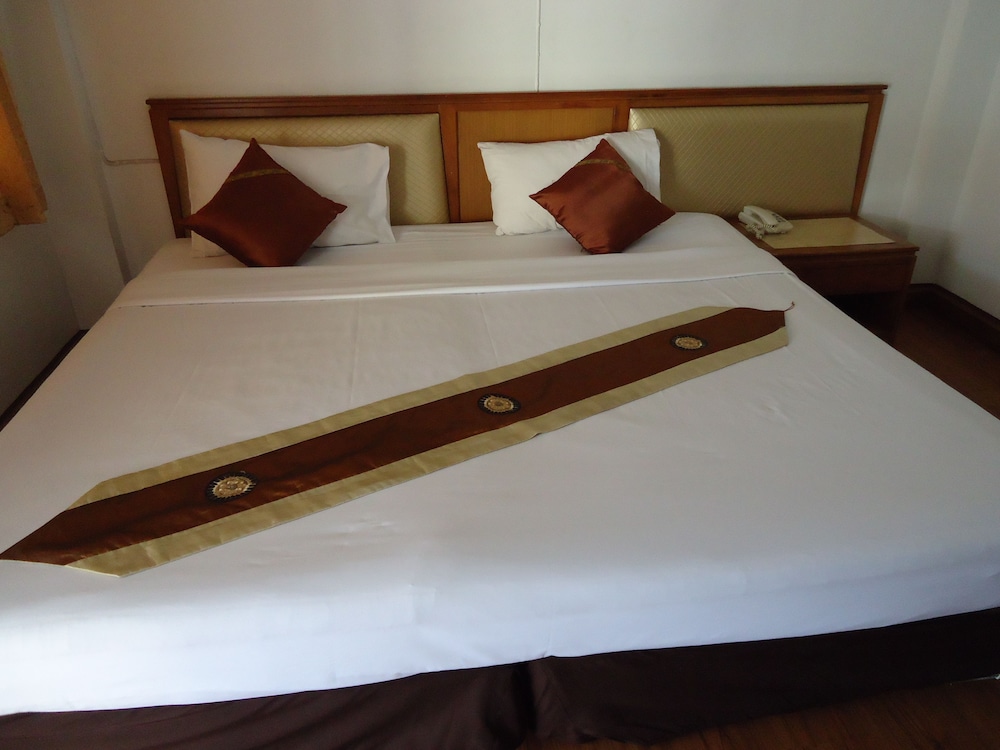 Top North Hotel Resort 11/49