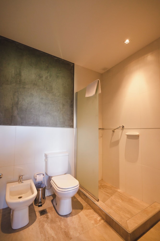 La Morada Guesthouse 50/50