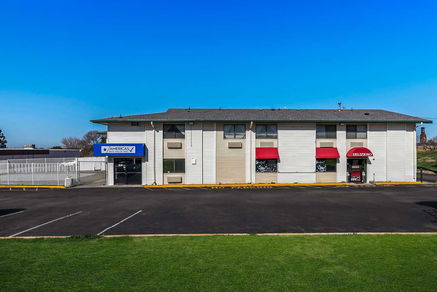 Americas Best Value Inn Lincoln Airport 30/32