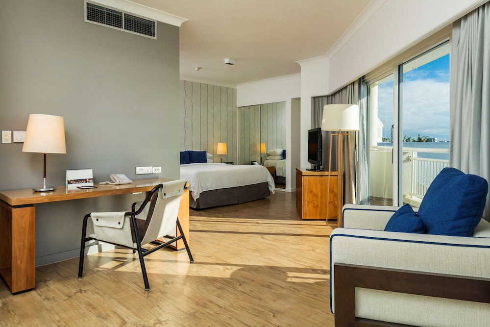 Shangri La the Marina Cairns 64/74