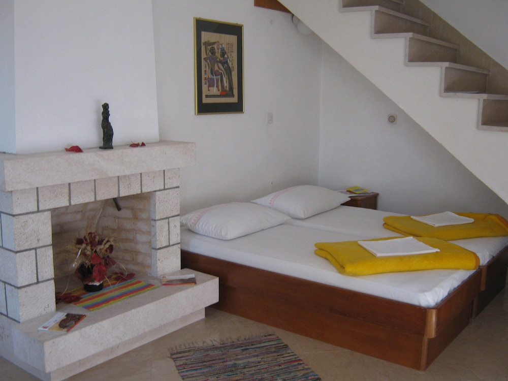 HOTEL APARTMENTS IVICA 10/50