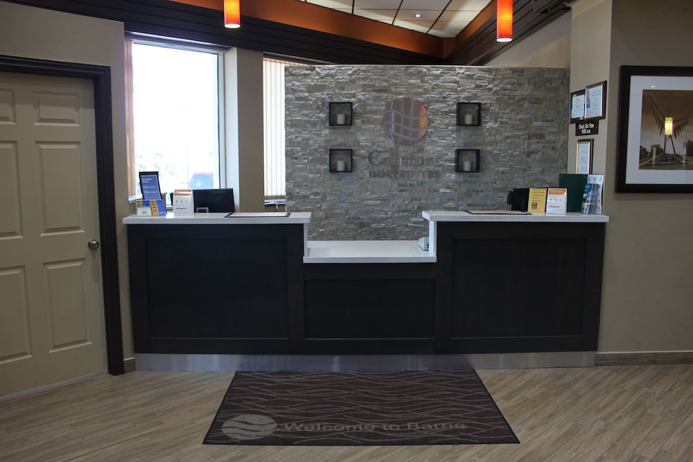 Comfort Inn & Suites Barrie 6/51